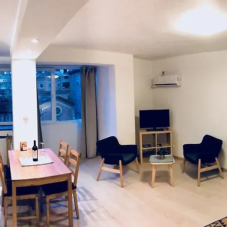 In The Heart Of The City Apartment